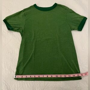Green Youth Old Navy Size Medium t-shirt